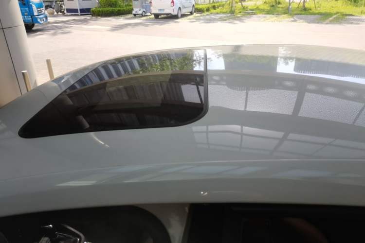 Used Volkswagen Sagitar 2015 230TSI Automatic Comfort Version Roof
