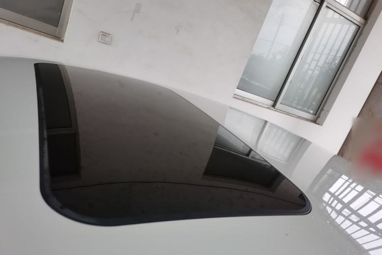 Used Volkswagen Sagitar 2015 1.6L Automatic Comfort Model Roof