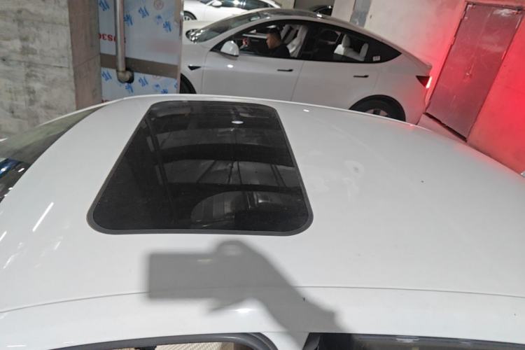 Used Volkswagen Sagitar 2015 1.6L Automatic Comfort Model Roof