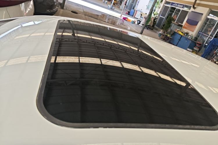 Used Volkswagen Sagitar 2015 1.6L Automatic Comfort Model Roof
