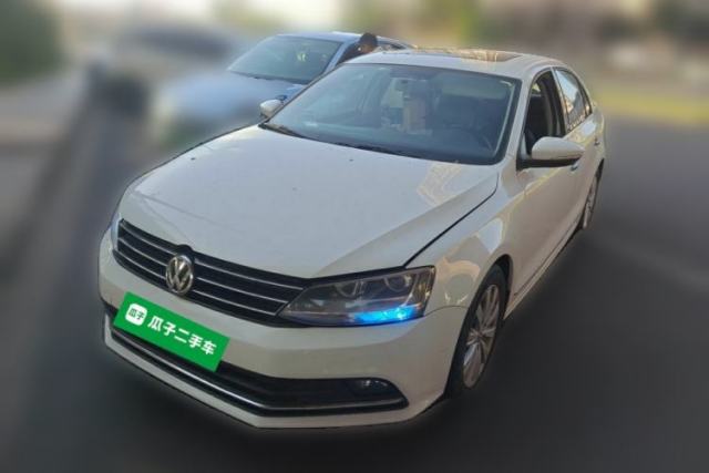 Ojetý Volkswagen Sagitar 2015 230TSI Automatic Comfort Version