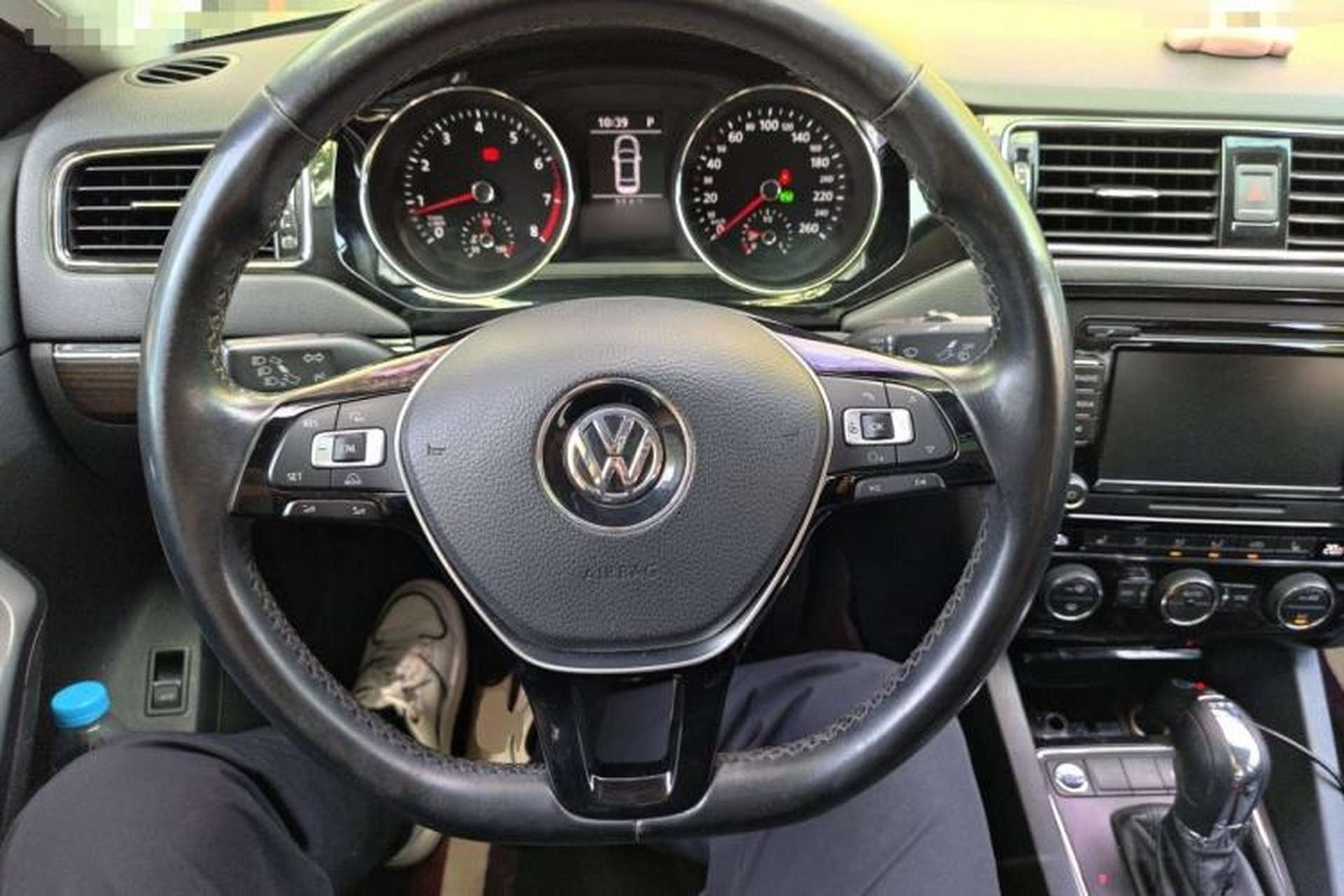 Used Volkswagen Sagitar 2015 230TSI Automatic Luxury Model Steering Wheel