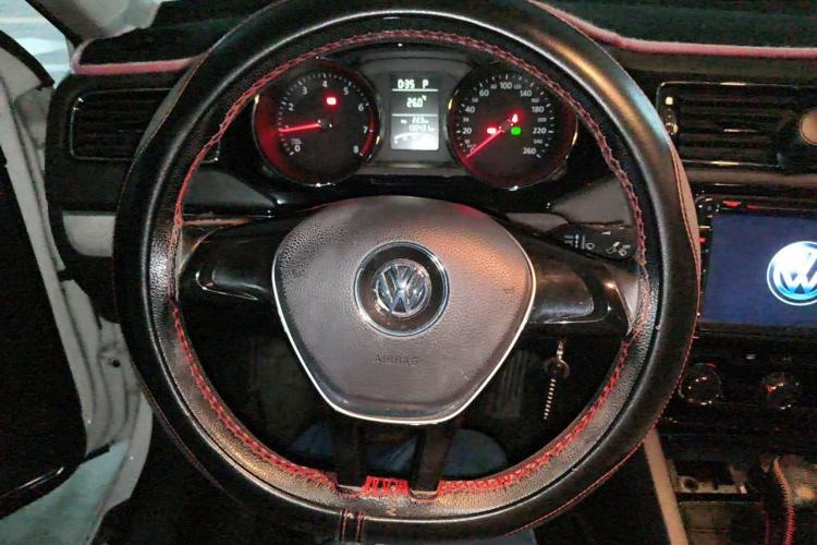 Used Volkswagen Sagitar 2015 1.6L Automatic Comfort Model Steering Wheel
