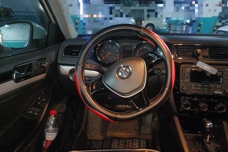 Used Volkswagen Sagitar 2015 1.6L Automatic Comfort Model Steering Wheel