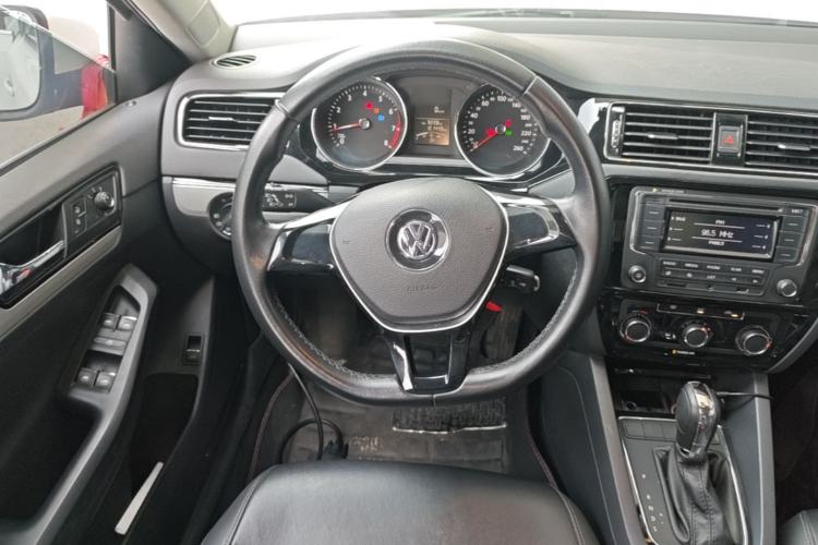 Used Volkswagen Sagitar 2015 1.6L Automatic Comfort Model Steering Wheel