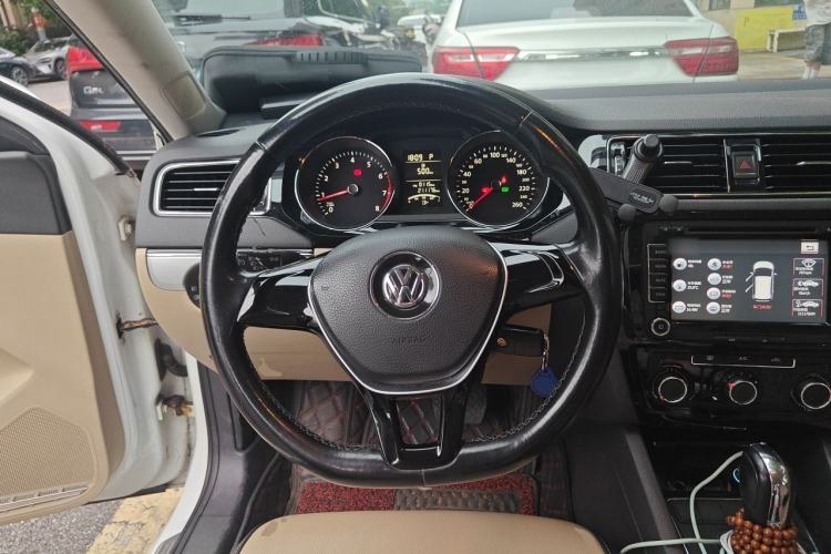 Used Volkswagen Sagitar 2015 1.6L Automatic Comfort Model Steering Wheel