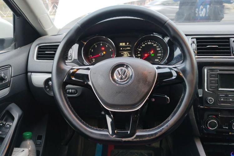 Used Volkswagen Sagitar 2015 1.6L Automatic Comfort Model Steering Wheel