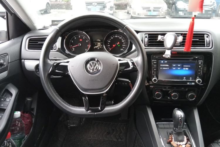 Used Volkswagen Sagitar 2015 1.6L Automatic Comfort Model Steering Wheel