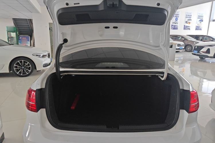 Used Volkswagen Sagitar 2015 230TSI Automatic Comfort Version Trunk