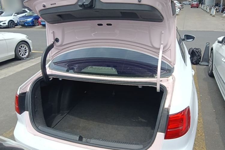 Used Volkswagen Sagitar 2015 1.6L Automatic Comfort Model Trunk