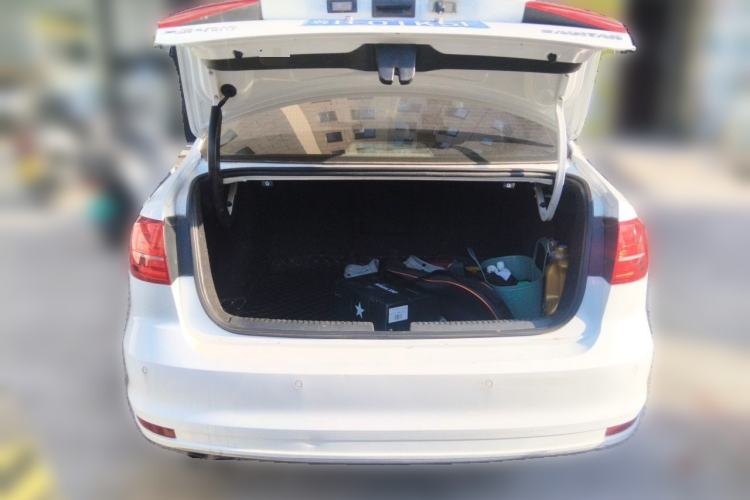 Used Volkswagen Sagitar 2015 230TSI Automatic Comfort Version Trunk