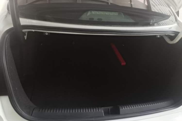 Used Volkswagen Sagitar 2015 230TSI Automatic Comfort Version Trunk