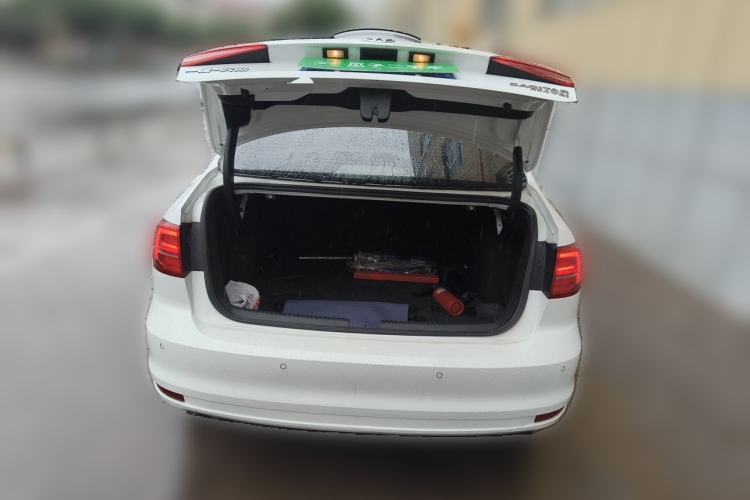 Used Volkswagen Sagitar 2015 230TSI Automatic Comfort Version Trunk