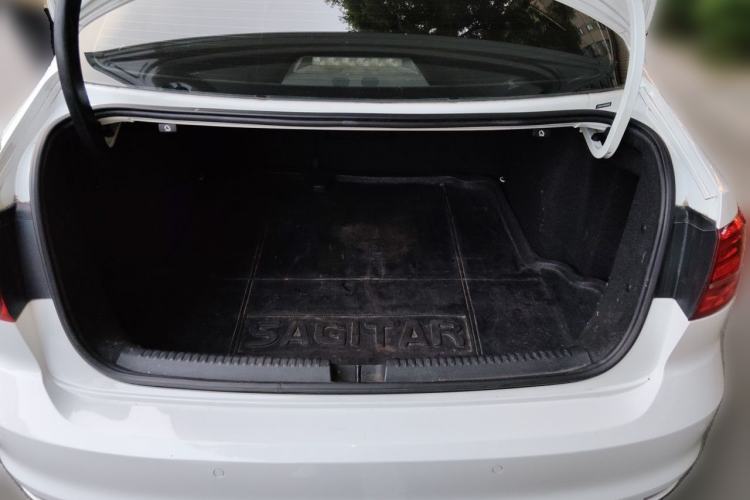 Used Volkswagen Sagitar 2015 1.6L Automatic Comfort Model Trunk