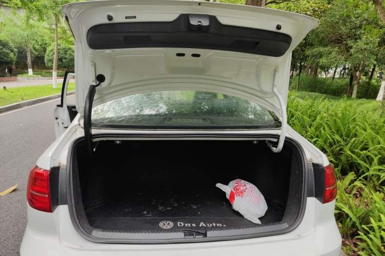 Used Volkswagen Sagitar 2015 230TSI Manual Comfort Version Trunk