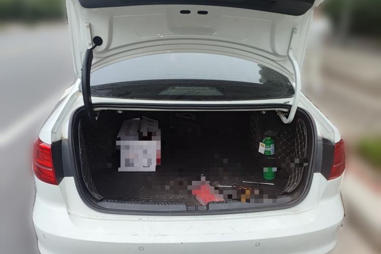 Used Volkswagen Sagitar 2015 1.6L Automatic Comfort Model Trunk