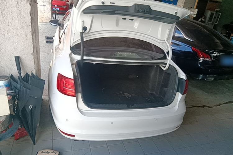 Used Volkswagen Sagitar 2015 230TSI Manual Comfort Version Trunk