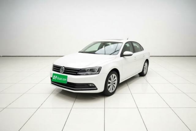 Volkswagen Sagitar 2015 1.6L Automatic Comfort Model usado