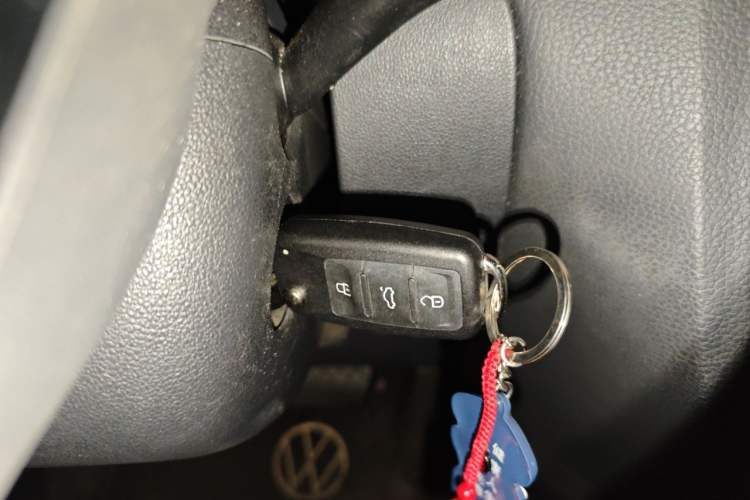 Used Volkswagen Sagitar 2015 1.6L Automatic Comfort Model Vehicle Key