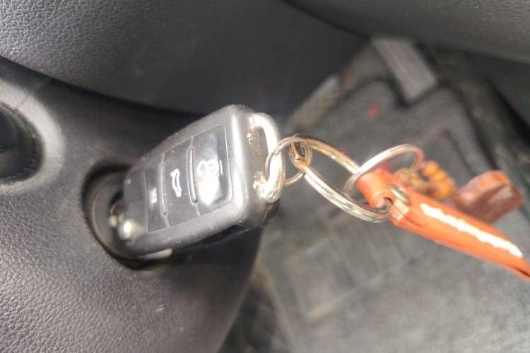 Used Volkswagen Sagitar 2015 1.6L Automatic Comfort Model Vehicle Key