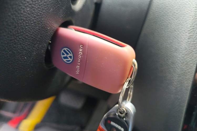 Used Volkswagen Sagitar 2015 230TSI Automatic Comfort Version Vehicle Key