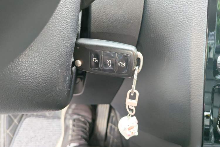 Used Volkswagen Sagitar 2015 1.6L Automatic Comfort Model Vehicle Key