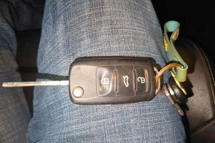 Used Volkswagen Sagitar 2015 1.6L Automatic Comfort Model Vehicle Key