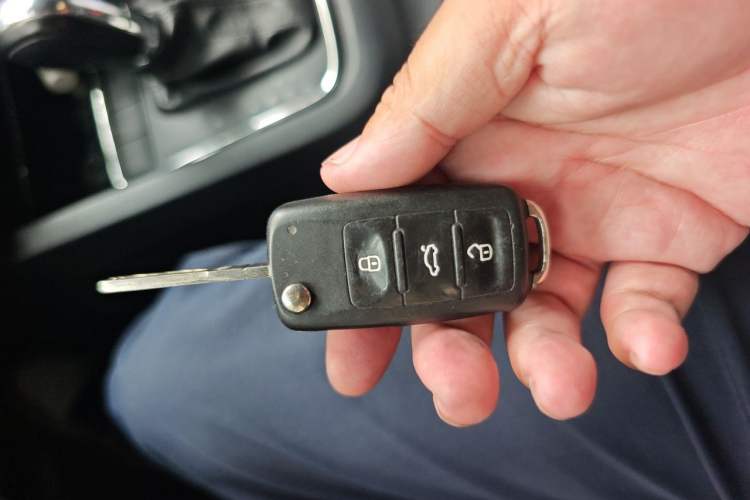 Used Volkswagen Sagitar 2015 1.6L Automatic Comfort Model Vehicle Key