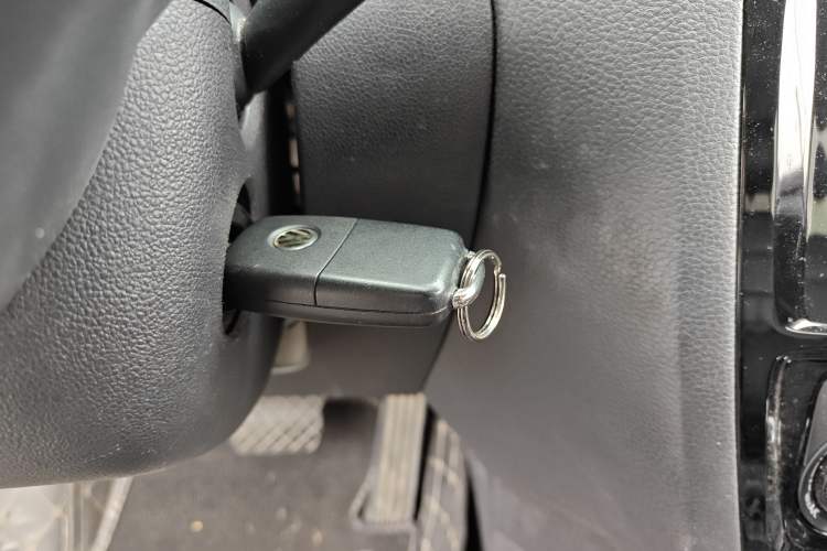 Used Volkswagen Sagitar 2015 1.6L Automatic Comfort Model Vehicle Key