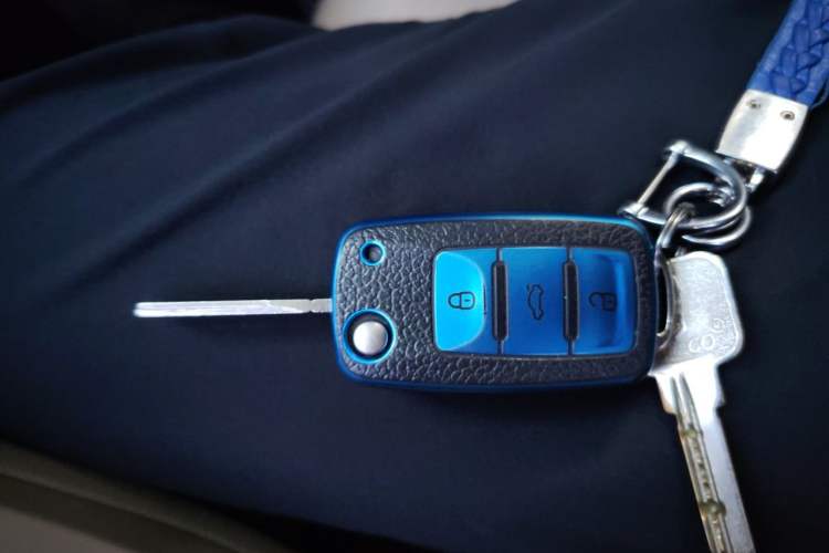 Used Volkswagen Sagitar 2015 1.6L Automatic Comfort Model Vehicle Key