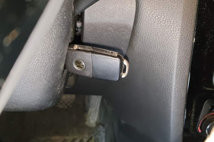 Used Volkswagen Sagitar 2015 230TSI Automatic Comfort Version Vehicle Key