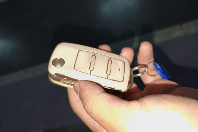 Used Volkswagen Sagitar 2015 1.6L Automatic Comfort Model Vehicle Key