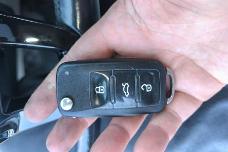 Used Volkswagen Sagitar 2015 1.6L Automatic Comfort Model Vehicle Key