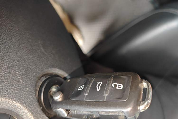 Used Volkswagen Sagitar 2015 1.6L Automatic Comfort Model Vehicle Key