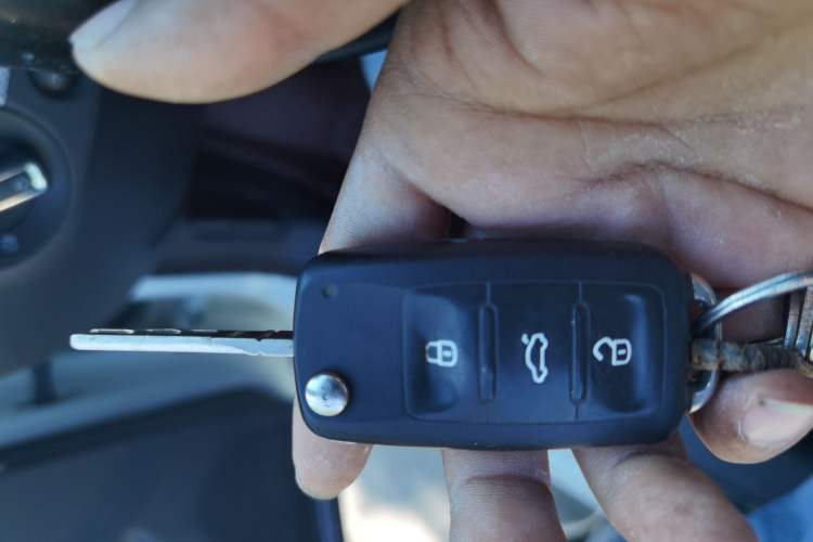 Used Volkswagen Sagitar 2015 1.6L Automatic Comfort Model Vehicle Key
