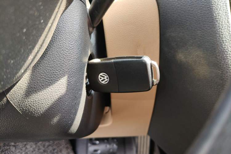 Used Volkswagen Sagitar 2015 1.6L Automatic Comfort Model Vehicle Key