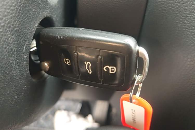 Used Volkswagen Sagitar 2015 1.6L Automatic Comfort Model Vehicle Key
