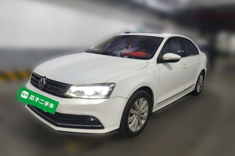 Used Volkswagen Sagitar 2015 230TSI Manual Comfort Version Guazi used car, China used car export, Used car for sale, Used  cars, Cheapest cars for sale