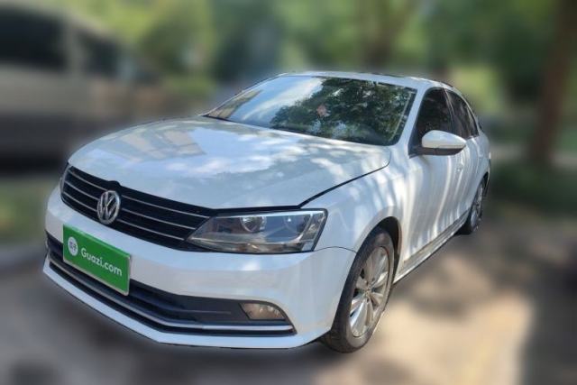 Używany Volkswagen Sagitar 2015 1.6L Manual Comfort Model