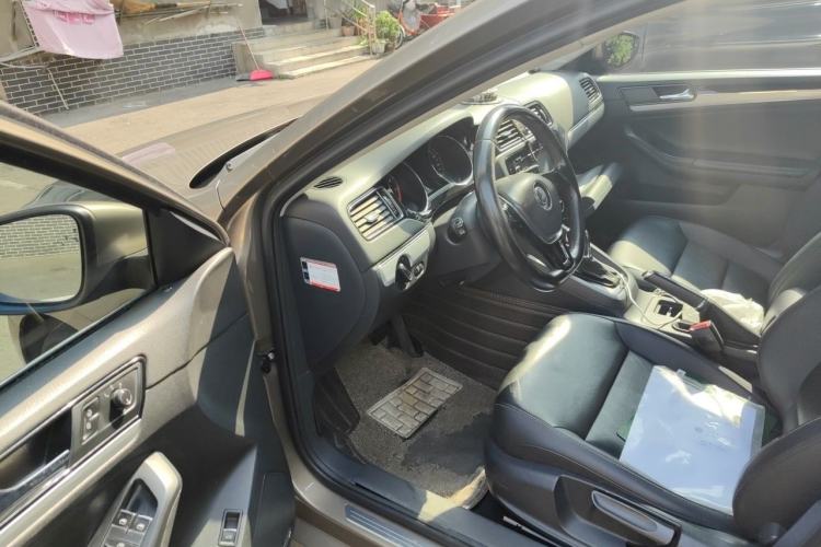 Used Volkswagen Sagitar 2015 1.6L Automatic Comfort Model Driver Seat
