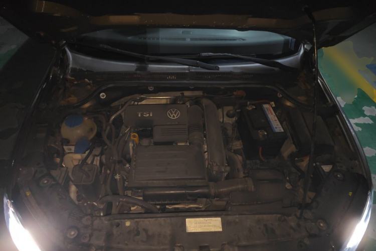 Used Volkswagen Sagitar 2015 230TSI Automatic Comfort Version Engine Bay