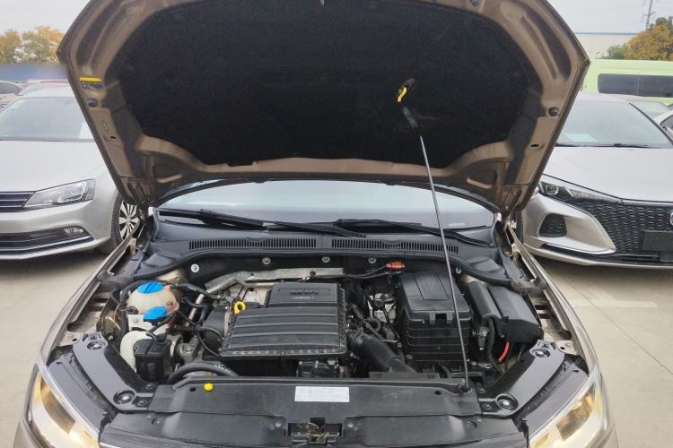 Used Volkswagen Sagitar 2015 1.6L Automatic Comfort Model Engine Bay