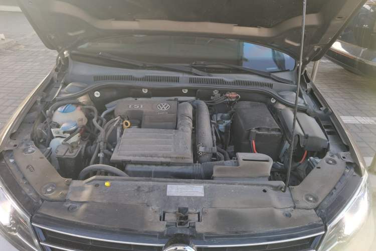 Used Volkswagen Sagitar 2015 280TSI Automatic Flagship Model Engine Bay