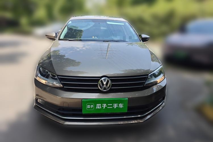 Used Volkswagen Sagitar 2015 1.6L Automatic Comfort Model Front
