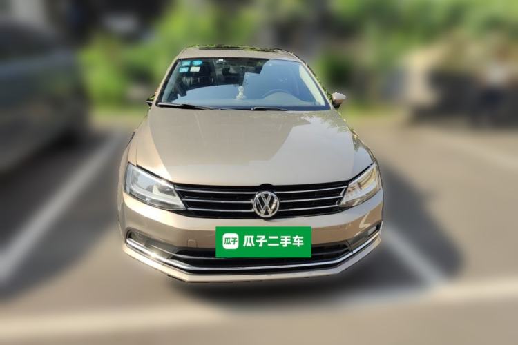 Used Volkswagen Sagitar 2015 1.6L Automatic Comfort Model Front