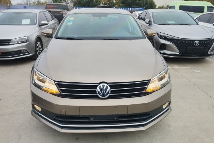 Used Volkswagen Sagitar 2015 1.6L Automatic Comfort Model Front