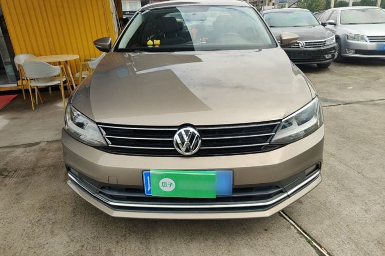 Used Volkswagen Sagitar 2015 1.6L Automatic Comfort Model Front