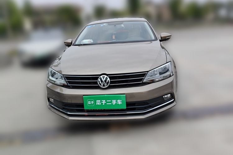 Used Volkswagen Sagitar 2015 1.6L Manual Comfort Model Front