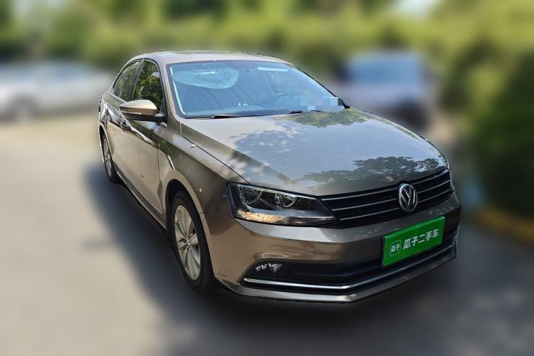 Used Volkswagen Sagitar 2015 1.6L Automatic Comfort Model Front Right 45 Deg