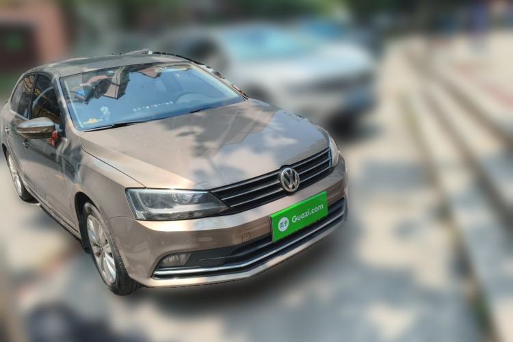 Used Volkswagen Sagitar 2015 1.6L Automatic Comfort Model Front Right 45 Deg